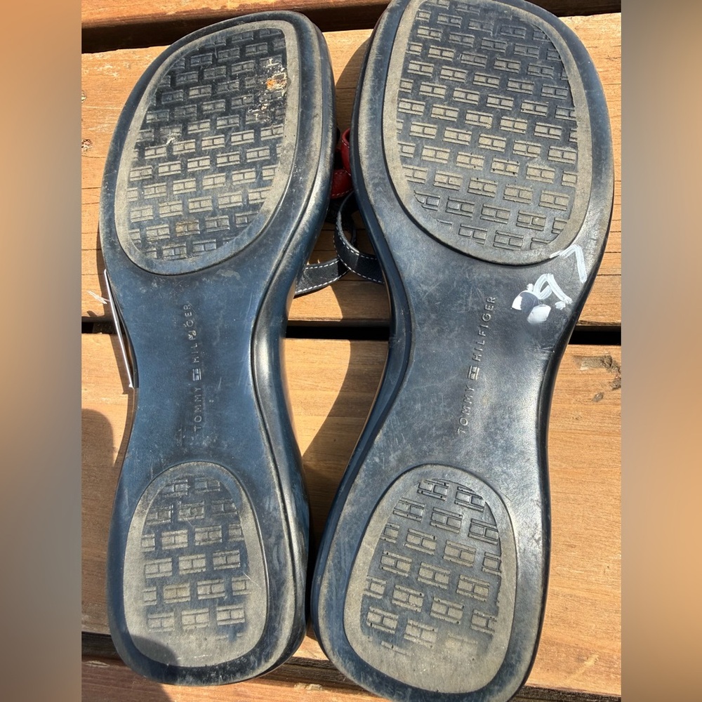 Tommy Hilfiger vintage-style slide sandals - Picture 6 of 6